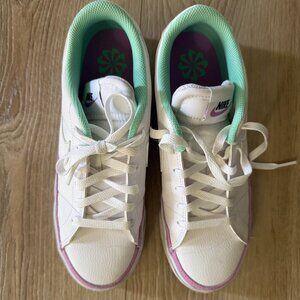 NWT Nike Women’s Court Legacy Next Nature